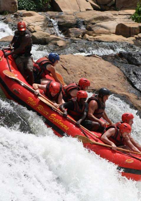 Bateau faisant du rafting